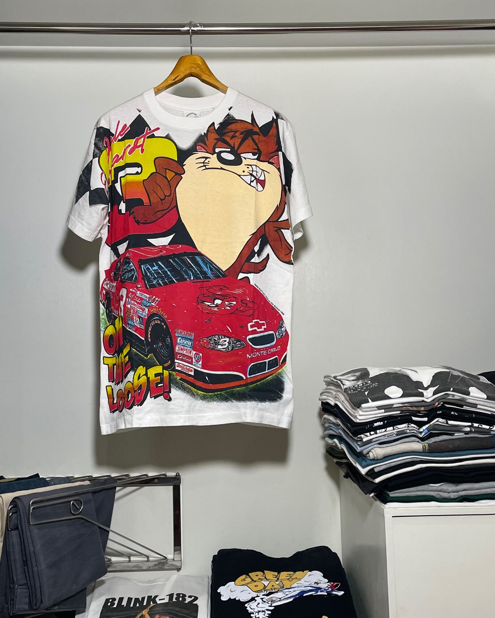 NASCAR×LOONEY TUNES TAZMANIAN DEVIL Tシャツ