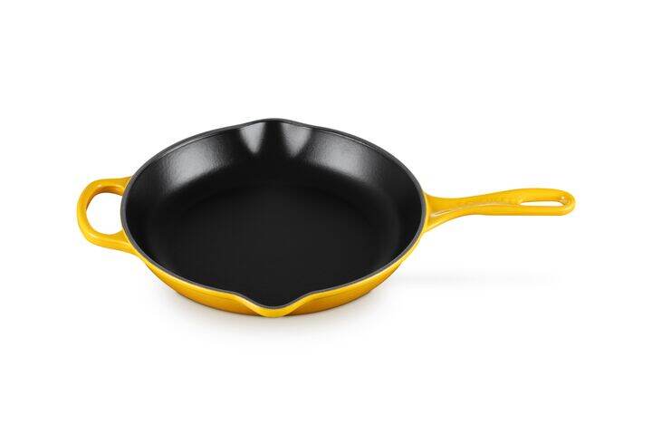 CAST IRON - SIGNATURE SIG RD SKILLET 26 NECTAR ราคา 7,200 บาท*ส่งฟรี