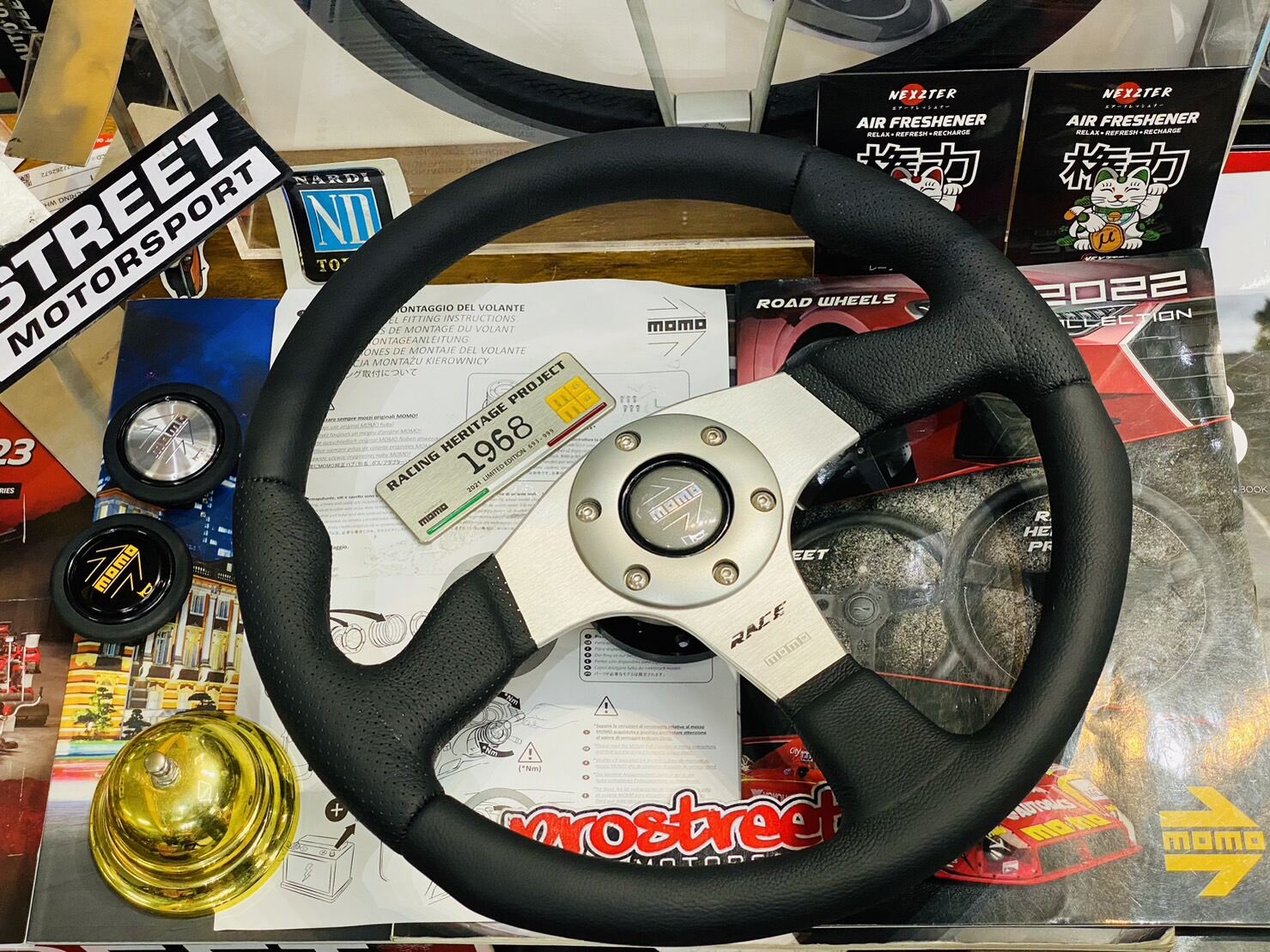 MOMO RACE 35パイ 1996年 当時物 MOMO RACE 35パイ 1996年 当時物（MOMO 日本正規品 モモ