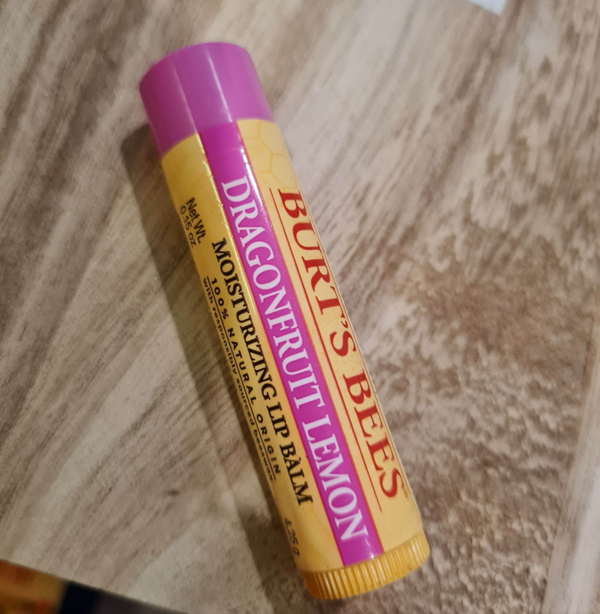 burt's bees lip balm (Dragonfruit Lemon) ไม่มีกล่อง Lazada.co.th