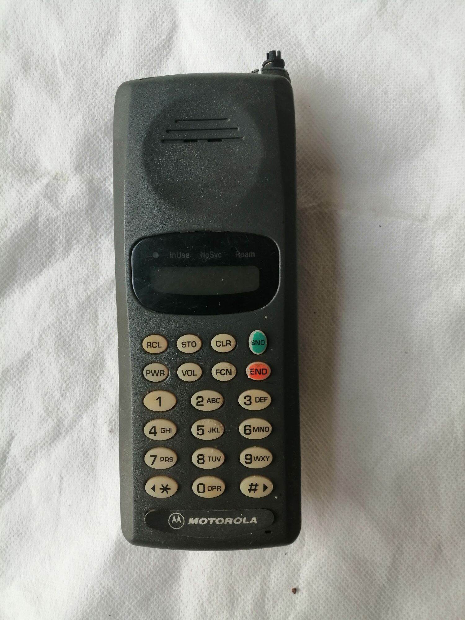 มือถือวินเทจ​ motolora (อ่านให้เข้าใจก่อนซื้อ)​ ไม่พร้อมใช้งาน​ จอเสีย ตำหนิมีบิ่นตามชี้​ เอาไปสะสมโชว์ล ราคา 290 บาท*ส่งฟรี