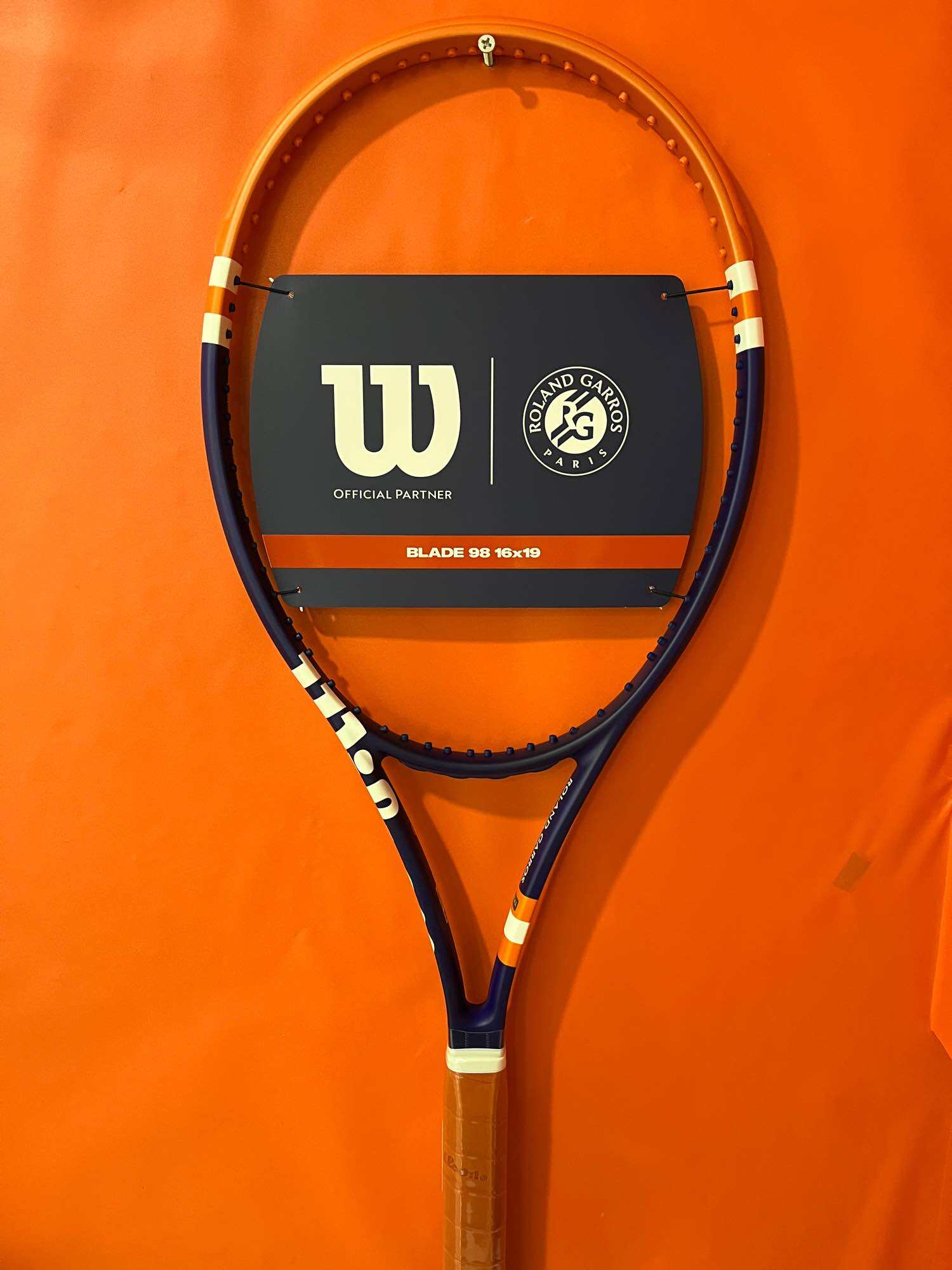 WILSON BLADE 98 RG 2023 Headsize 98 Weight 305 g Gripsize 2 Sport