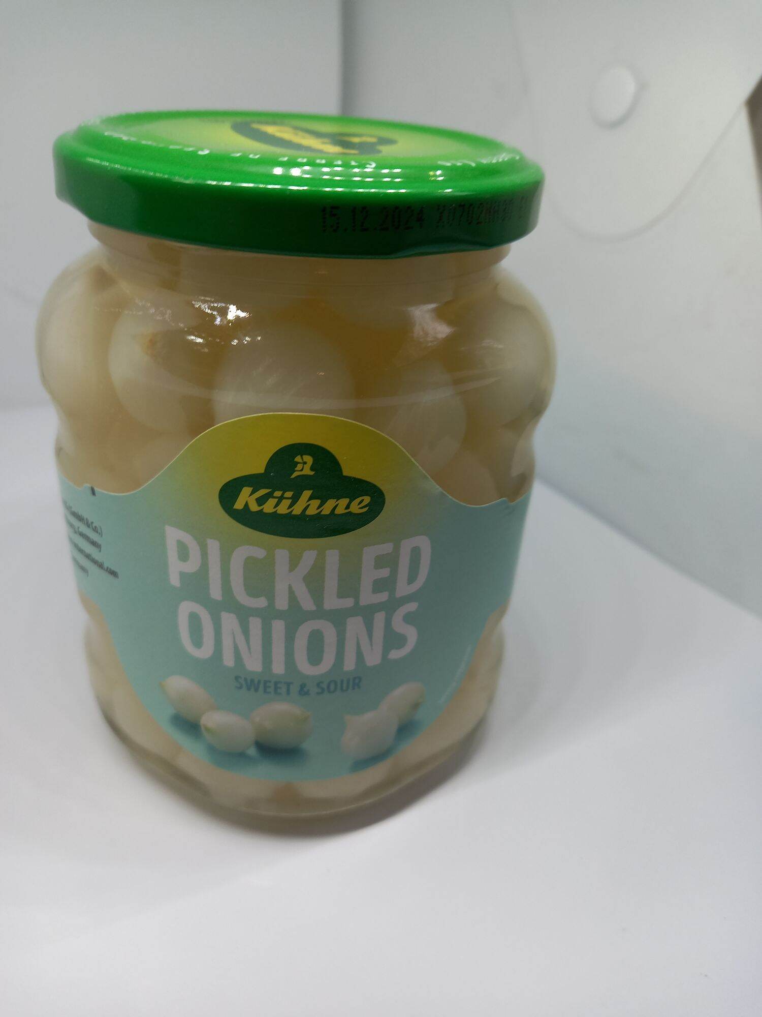 Silverskin Onions Crunchy onions pickled in a piquant brine An ideal