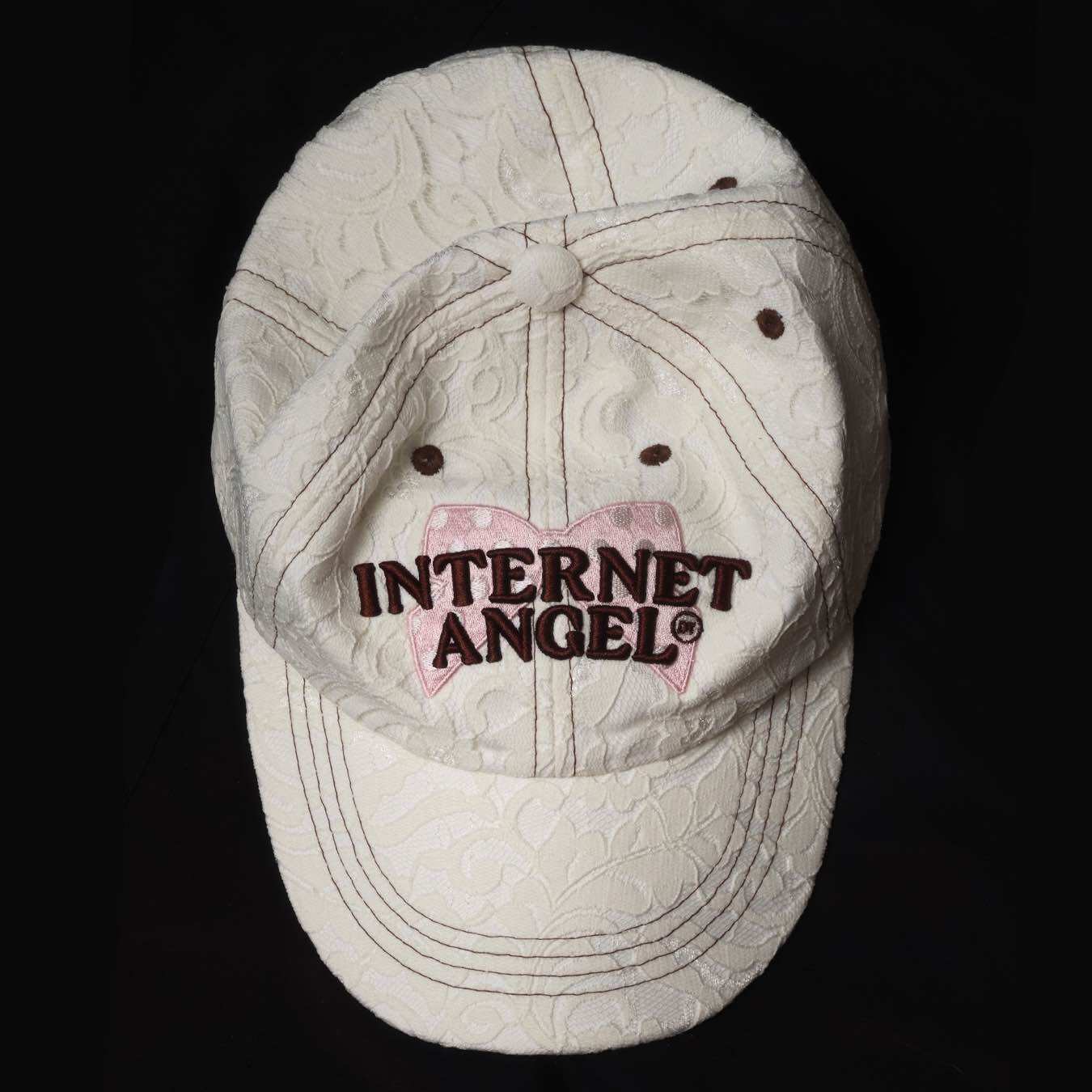 DOWNTOWN.TH - Mũ Internet Angel bằng ren Off-White/Brown/Pink - Mũ ren màu trắng DOWNTOWN thêu họa Internet Angel màu nâu và nơ họa tiết chấm màu hồng Mũ thời trang Mũ DownTown