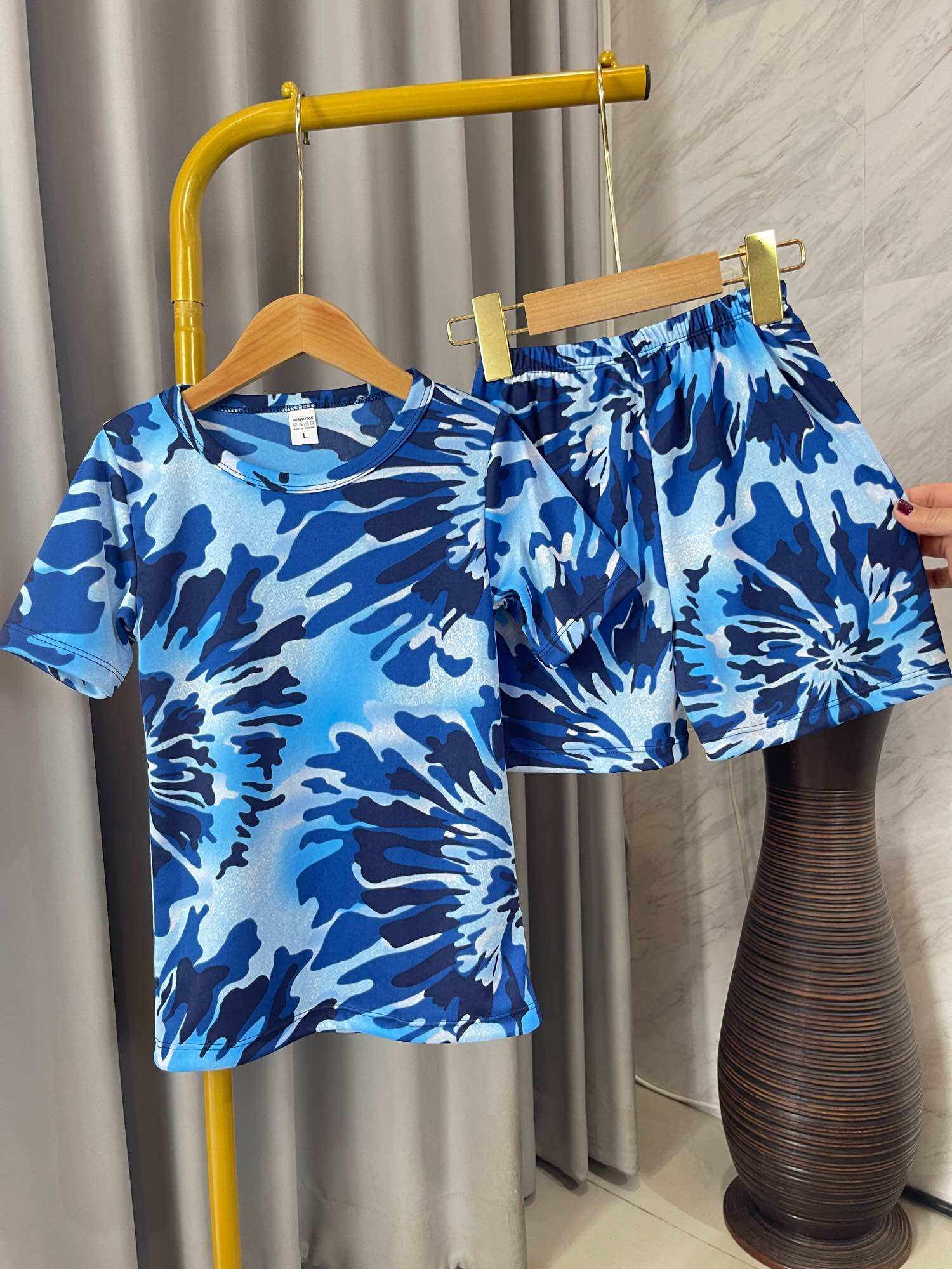 ชุดเด็ก ลายมัดย้อม ลายสงกรานต์ แขนสั้นขาสั้น ผ้าไมโคร นิ่มบางเบาใส่สบายสีสดซักง่ายสีไม่ตก(ส+ส)มัดย้อมพาสเทล ราคา  69 บาท*ส่งฟรี