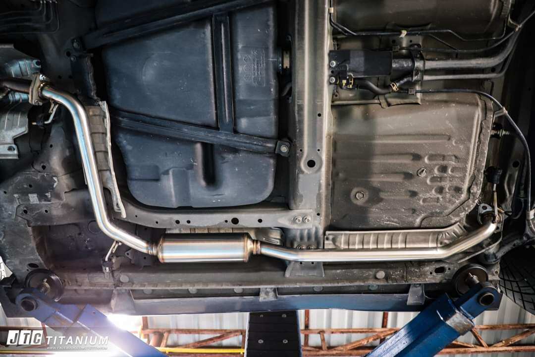 ท่อไอเสีย ท่อท่อนกลางมีพักซิ่งออโต้​ Honda Jazz GE ปี07ถึง​2013​ Jtc​ Titanium ราคา 5,490 บาท*ส่งฟรี