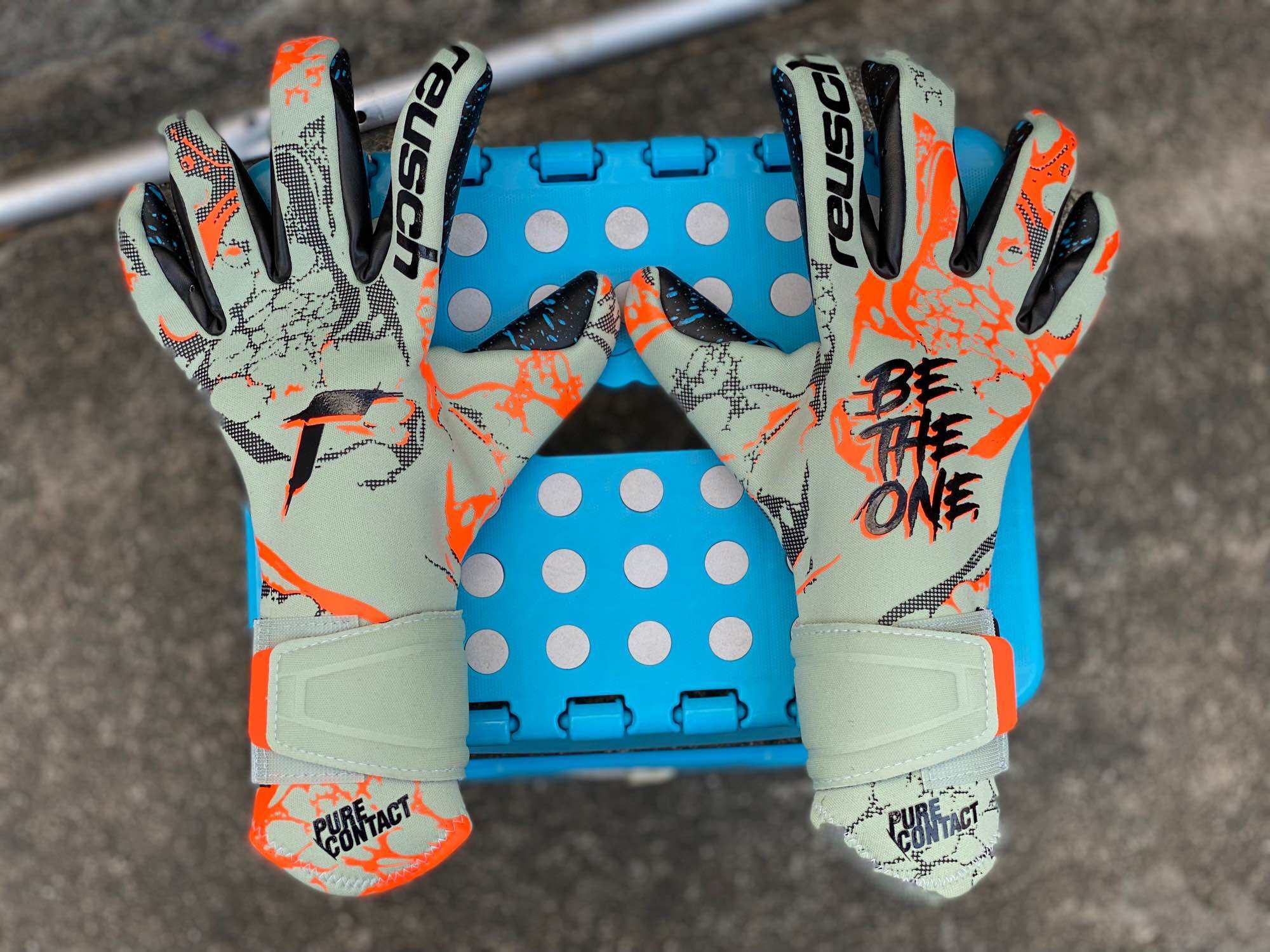 Reusch sales skeleton gloves