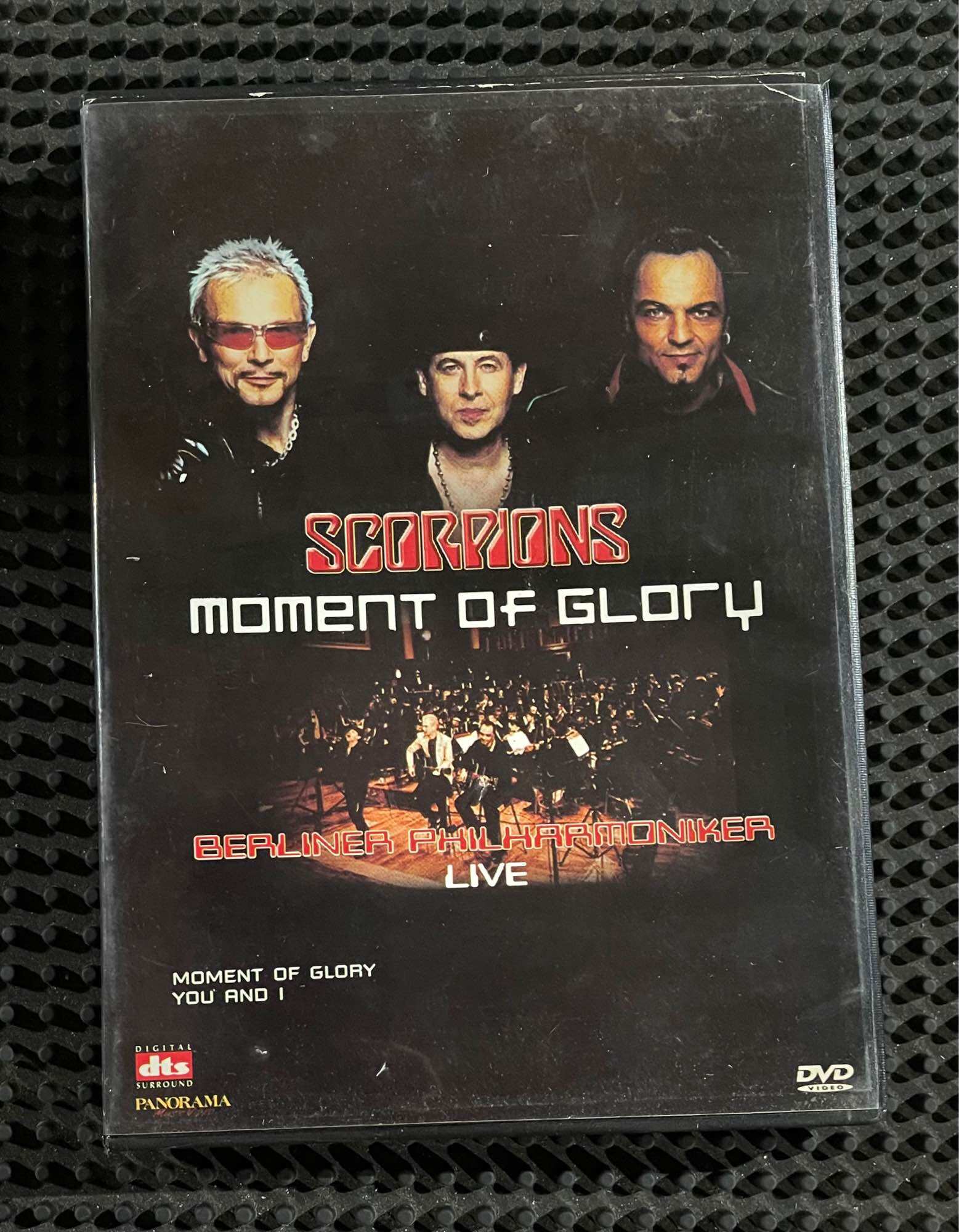 Dvd Concert Dvd Scorpions: Moment of Glory Live with the Berlin Philharmonic Orchestra ราคา 80 บาท*ส่งฟรี
