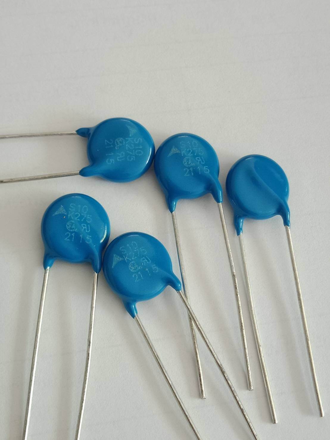 S10K275 วาริสเตอร์ป้องกันไฟเกิน275VAC(มีแพ็ค1ตัวและแพ็ค10ตัวให้เลือก