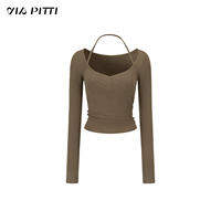 via pitti | เสื้อคอเต่าแขนยาวดีไซน์เรียบหรูและสามารถใส่ได้หลายโอกาส
