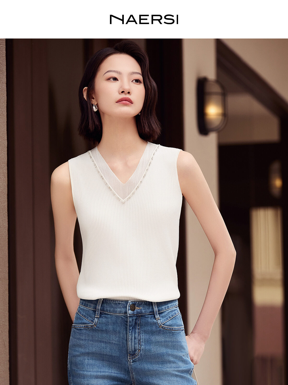 NAERSI | Elegant and Simple V-Neck Knit Vest ราคา 6,919 บาท*ส่งฟรี