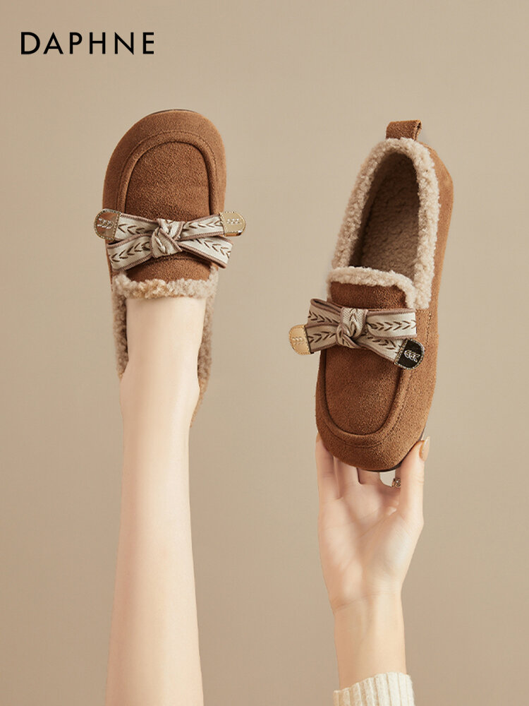 Daphne | Slip-On Fur Shoes Fluffy Loafers With Fleece Lining ราคา 3,642 บาท*ส่งฟรี