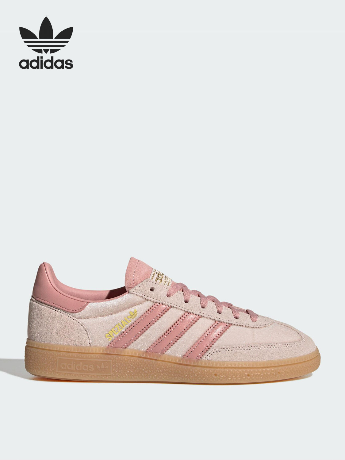 adidas | Women's Low Top Durable Sport Shoes ราคา 3,678 บาท*ส่งฟรี