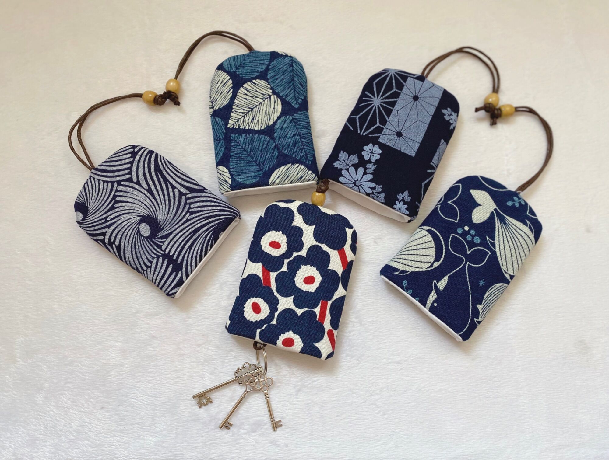 Key cover ผ้าโพลีสะท้อนน้ำ กระเป๋าใส่กุญแจ ที่เก็บกุญแจ ป้องกันกุญแจขีด ...