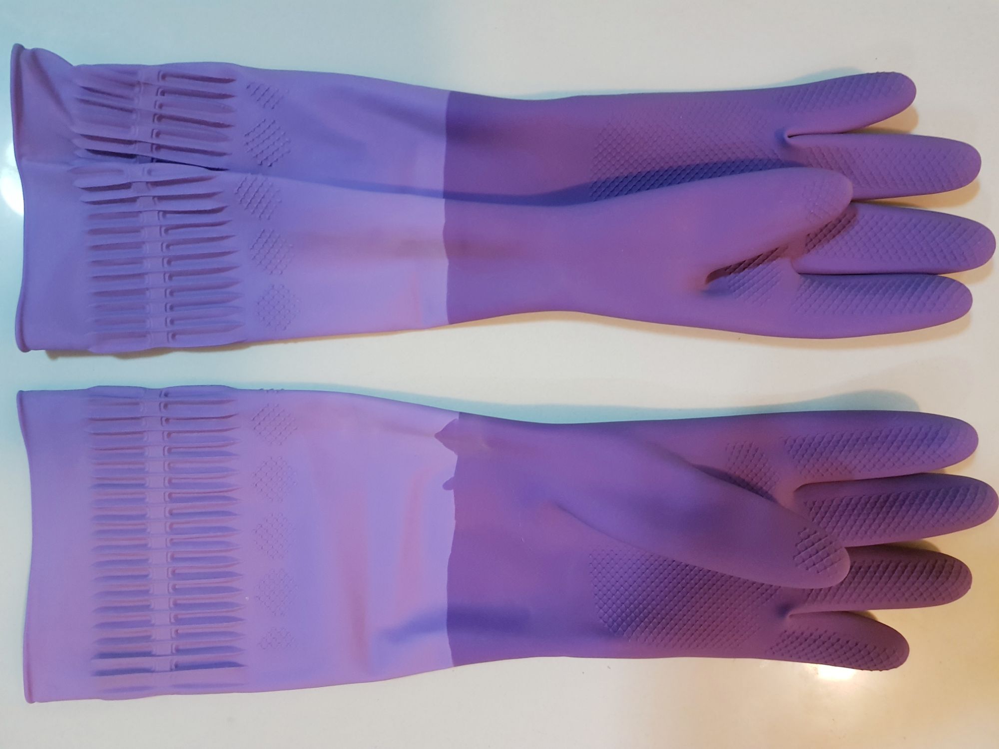 ถุงมือยางยาวสีม่วง ทำความสะอาดอเนกประสงค์ ถุงมือล้างจาน ถุงมือยางเอ็นยาว หนาทนทานกันน้ำได้ (เบอร์8(M) ยาว35cm , เบอร์9(L) ยาว38cm)