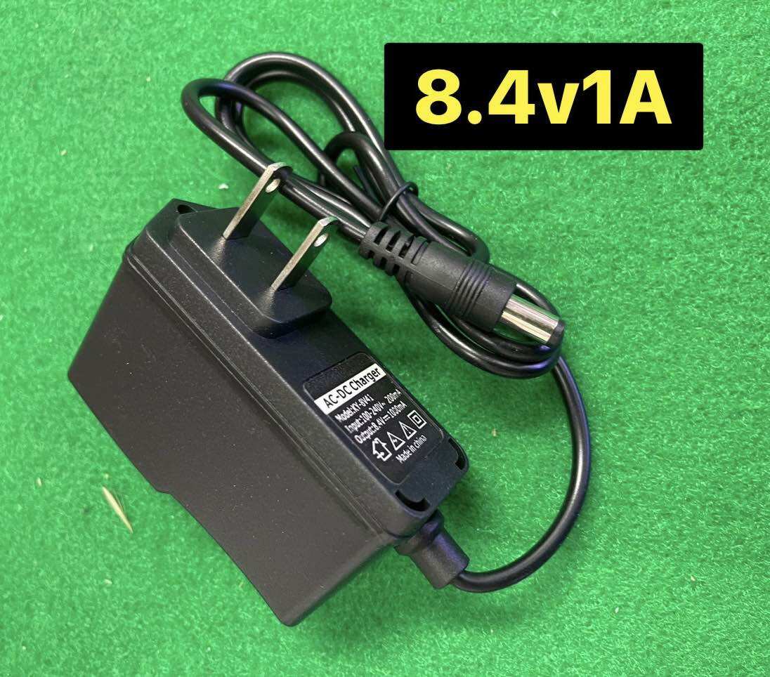 Li-non Charger 8.4v 1000ma ใช้ชาร์จแบต(เต็มเเล้วตัด) ชาร์จเฉพาะแบตเตอรี่ ลิเทียมเท่านั้น ราคา 67 บาท*ส่งฟรี