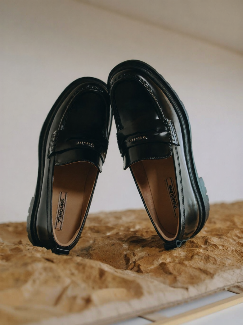 73hours | Thick Sole Height-increasing Loafers ราคา 8,014 บาท*ส่งฟรี