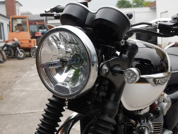 ไฟเลี้ยว Genuine Triumph LED bullet Indicator 64mm A9838036