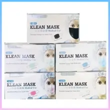 ภาพขนาดย่อของภาพหน้าปกสินค้าส่งฟรี หน้ากากอนามัย Klean Mask สำหรับใช้ครั้งเดียว 1 กล่องมี 50 ชิ้น จากร้าน Unique Med Shop บน Lazada