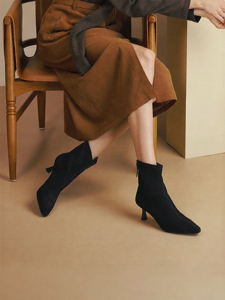 Joy & Peace | Sheepskin Pointed Toe High Heel Elastic Slimming Boots ราคา 8,836 บาท*ส่งฟรี