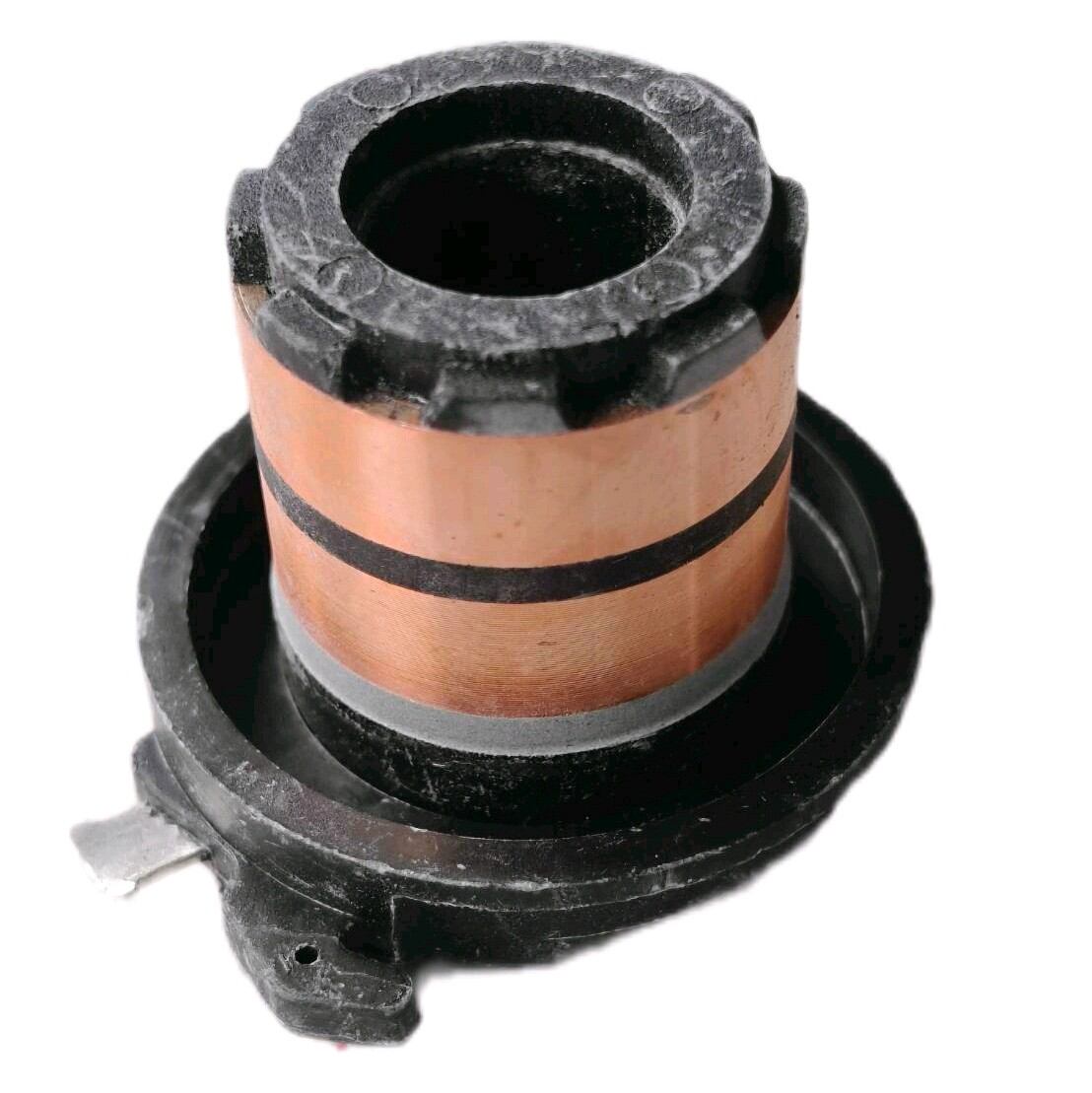 หัวคอมไดร์ชาร์จ Mitsubishi Strada2800 , Honda , Ford Ranger และรุ่นอื่นๆ ที่ใช้ทุ่น ตระกูล มิตซูบิชิ ขนาด รูใน 13.5mm. วงนอก 22.7mm. สูง 32mm. ราคาต่อ 1ตัว ราคา 160 บาท*ส่งฟรี