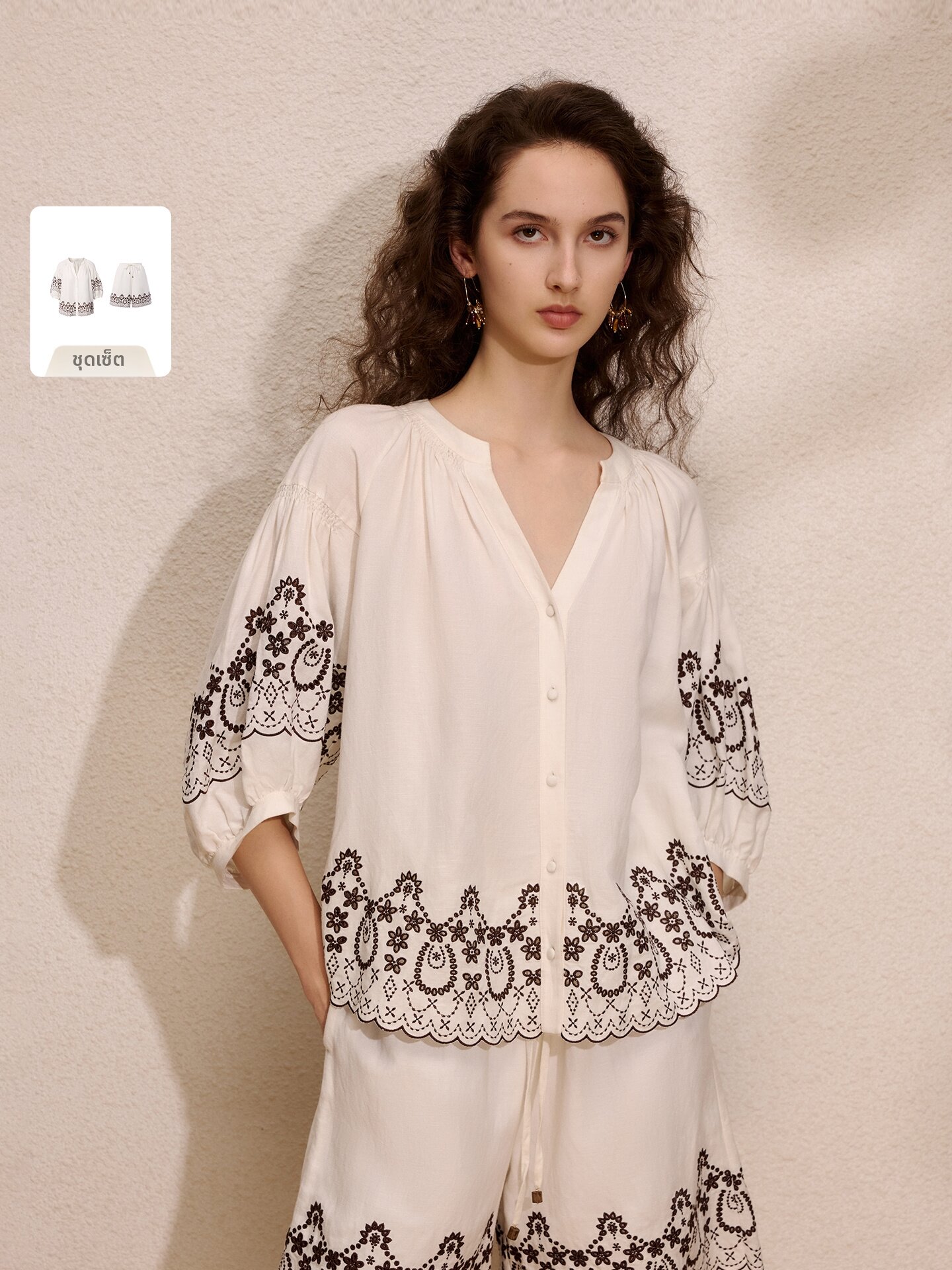 LANCY FROM 25 | Artist Collaboration Linen V-Neck Embroidered Women's Blouse ราคา 6,437 บาท*ส่งฟรี