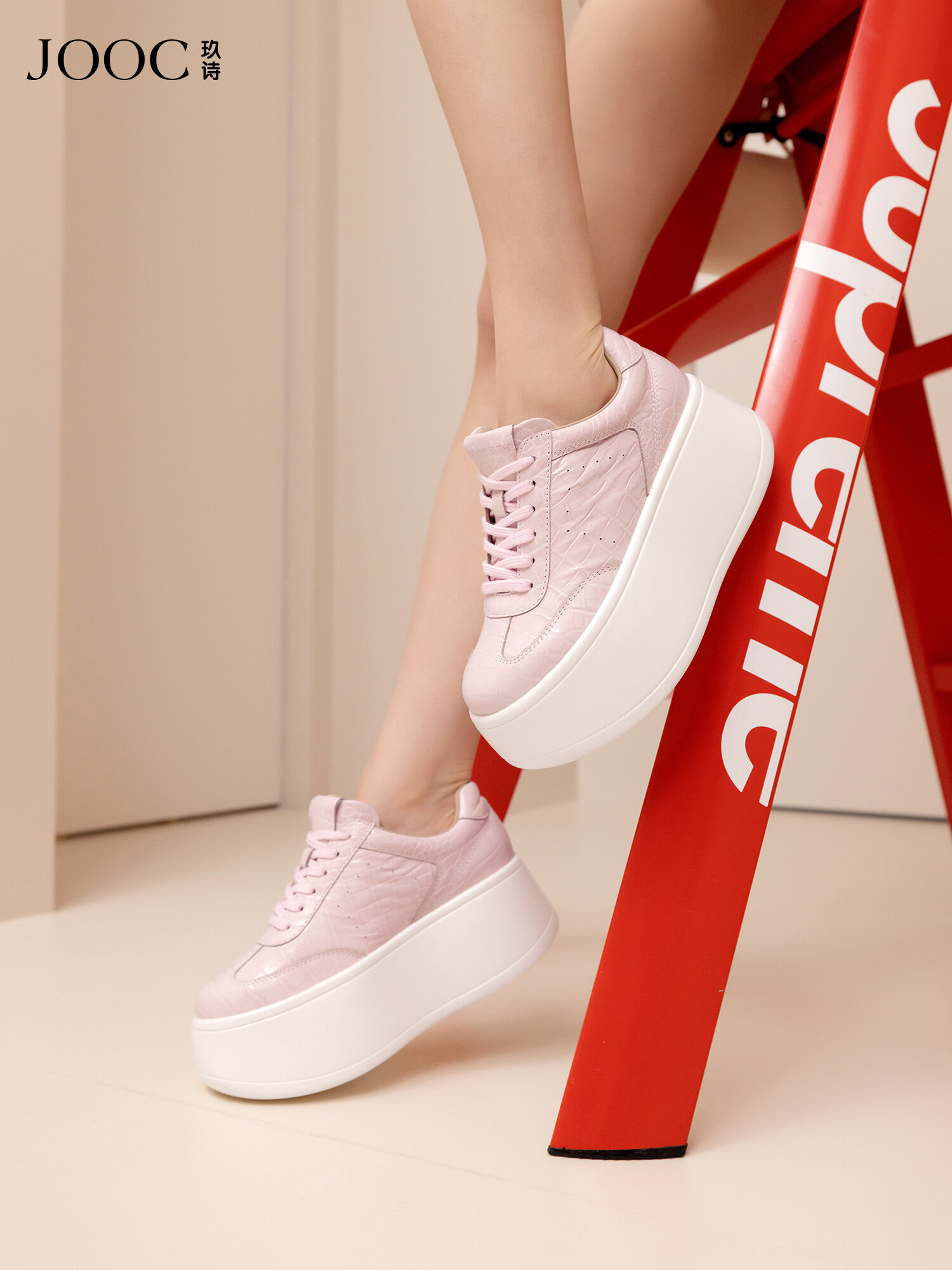 JOOC | Cherry Blossom Pink Thick Sole Women's Training Shoes ราคา 11,021 บาท*ส่งฟรี