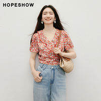 HOPESHOW | เสื้อเบลาส์สั้นลายดอกไม้สีแดง แขนพอง คอวี สไตล์วันหยุด