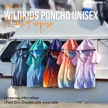 ภาพขนาดย่อของภาพหน้าปกสินค้าเสื้อคลุมผ้าไมโครไฟเบอร์ - Wildkids Poncho Unisex - ใส่ได้ 2 ด้าน จากร้าน WATERPRO บน Lazada ภาพที่ 1