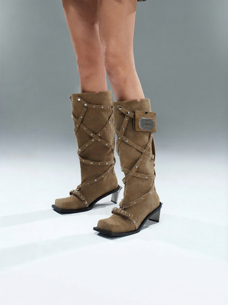 DAPHNE LAB | Ankle Strap Straight Boot ราคา 9,441 บาท*ส่งฟรี