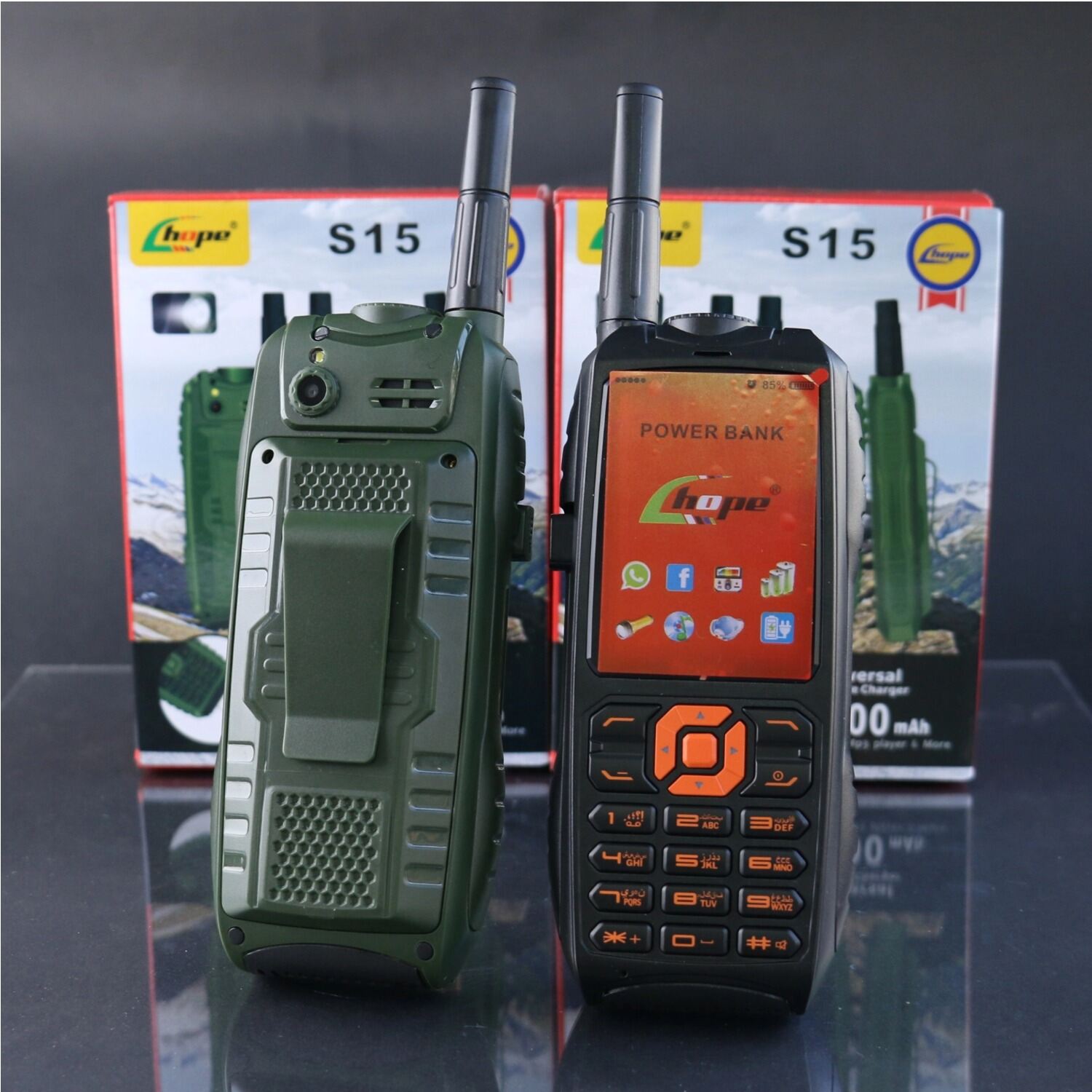 โทรศัพท์กันกระแทกของทหารพร้อมแบตเตอรี่ขนาดใหญ่ 3 ปุ่ม SIM SOS Loud Voice Speed Dial คลิปในตัวคุณสมบัติที่ทนทานโทรศัพท์สําหรับผู้สูงอายุ ราคา 944 บาท*ส่งฟรี