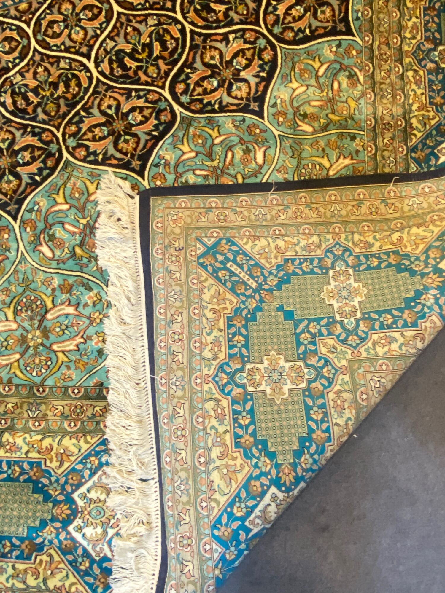 Fine Persian Gumadi design Silk rug high knotting silk pile on silk