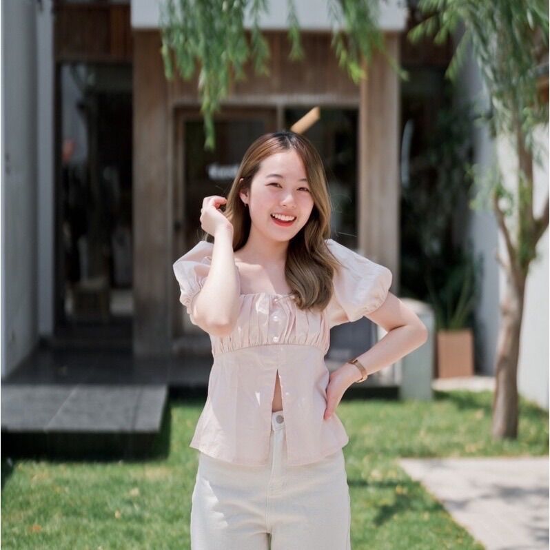 เสื้อญาญ่า ผ่าด้านหน้า ปังไม่ไหวแล้ว เนื้อผ้า cotton แต่งกระดุม 3 เม็ด ...