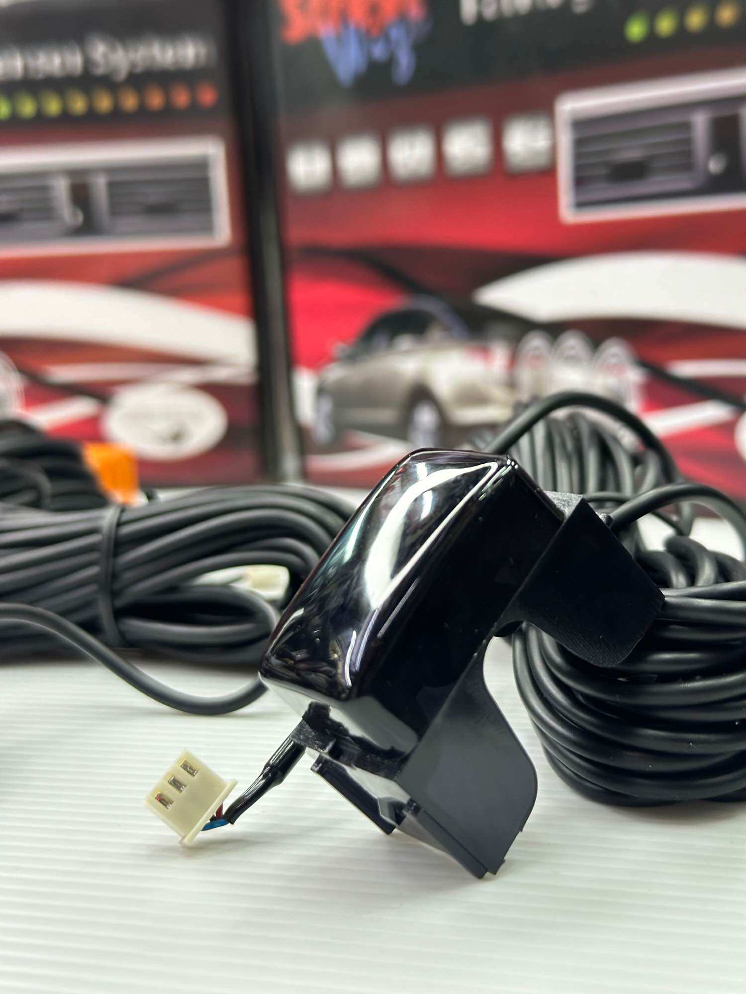 เซ็นเซอร์ถอยหลัง 2 จุด สำหรับ Nissan Navara 2012 มีจอตรงรุ่นฝั่งในแพงสวิตย์ หัวเซ็นเซอร์ถอดแยกจากสายไฟได้ ในกรณีซ้อมกันชน ไม่ต้องเดินสายใหม่ เรียบร้อยสวยงาม สายไฟเซ็นเซอร์ยาวพิเศษ ถึงท้ายรถลำโพงเสียงดัง ราคา 750 บาท*ส่งฟรี