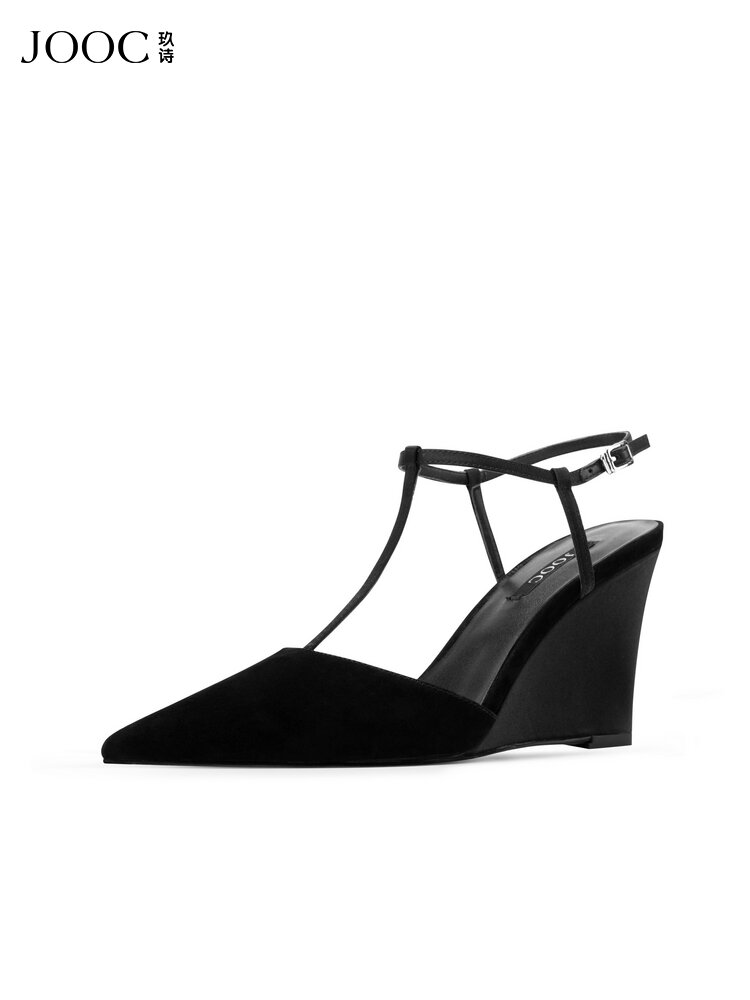 JOOC | Elegant Sharp Toe Black Wedge Heels ราคา 8,604 บาท*ส่งฟรี