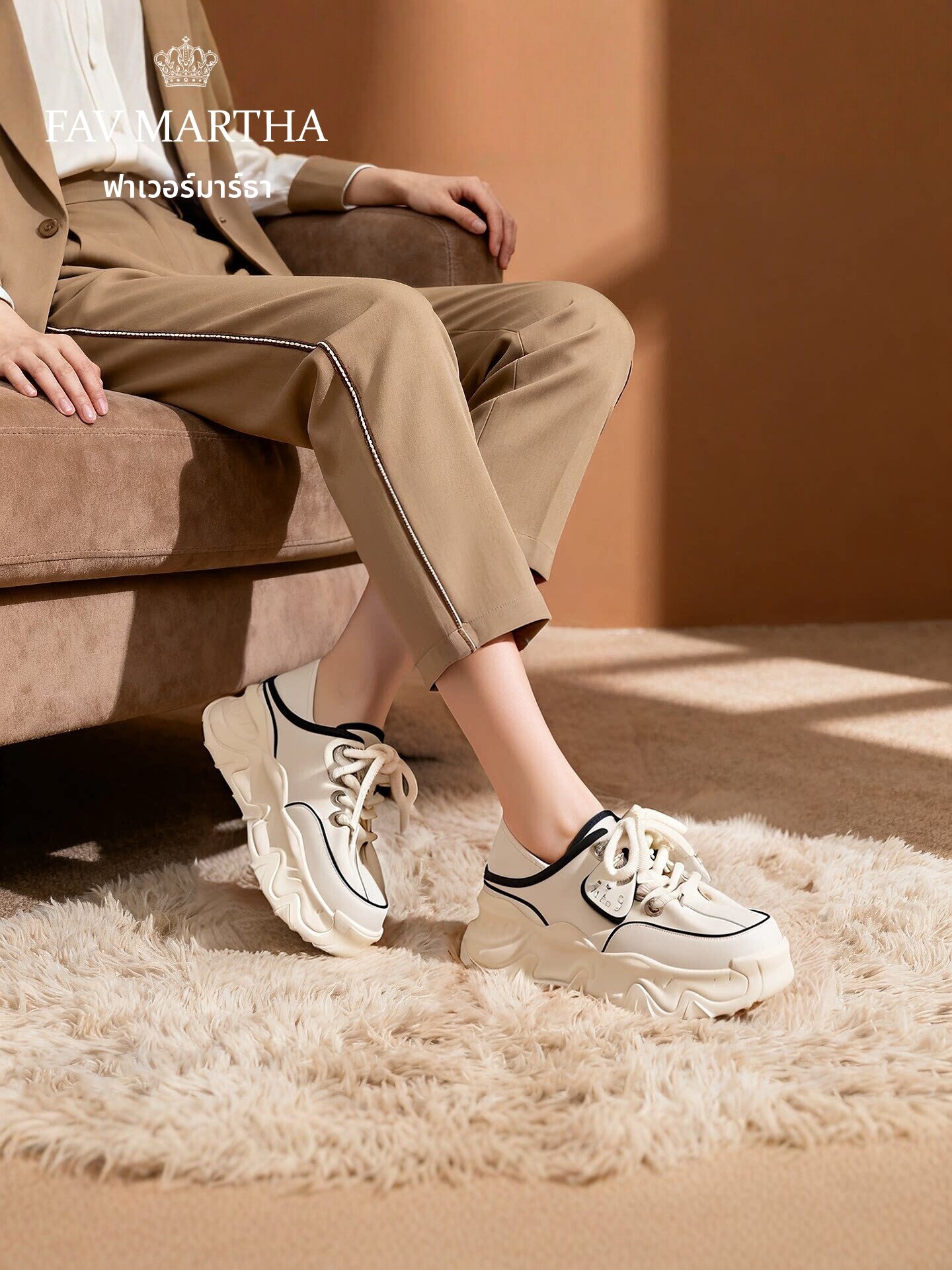 Height-Increasing Two-Way Casual Shoes ราคา 7,960 บาท*ส่งฟรี