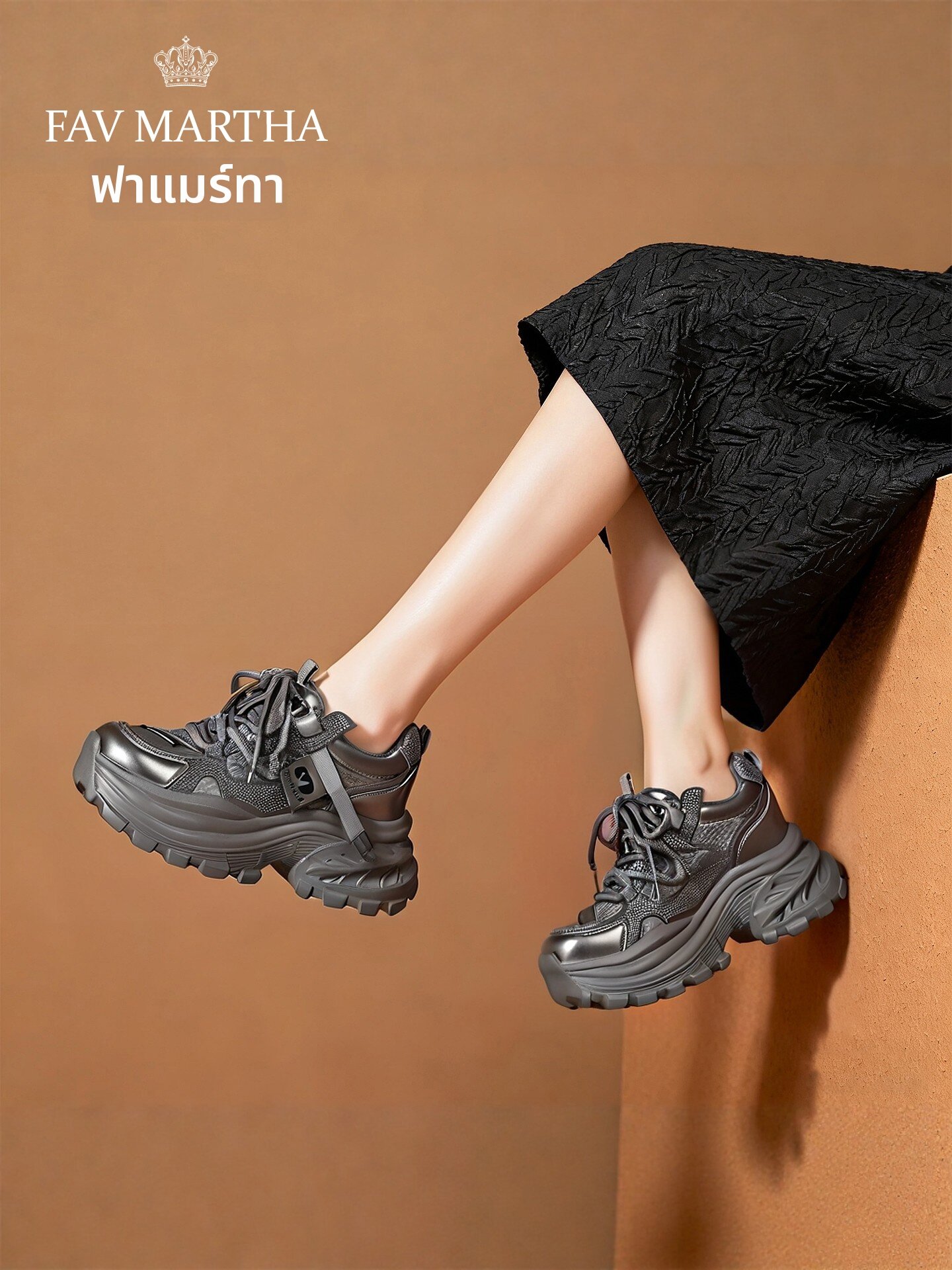 Platform Heel Casual Shoes 8cm ราคา 7,967 บาท*ส่งฟรี