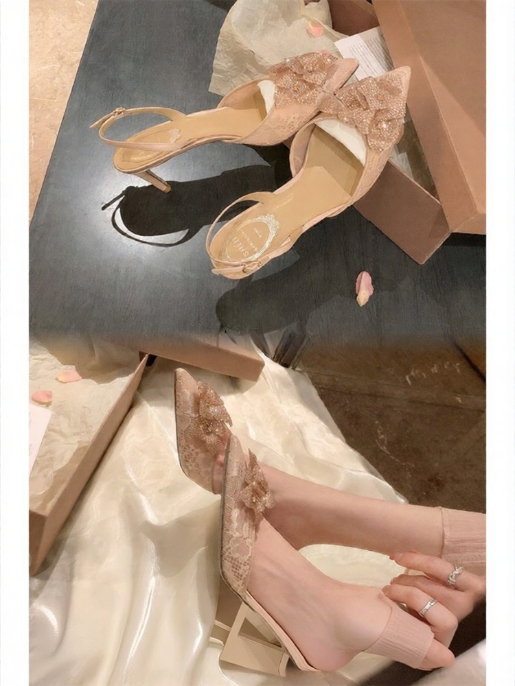 Pointed Flower Rhinestone Bridal Shoes Summer ราคา 3,654 บาท*ส่งฟรี
