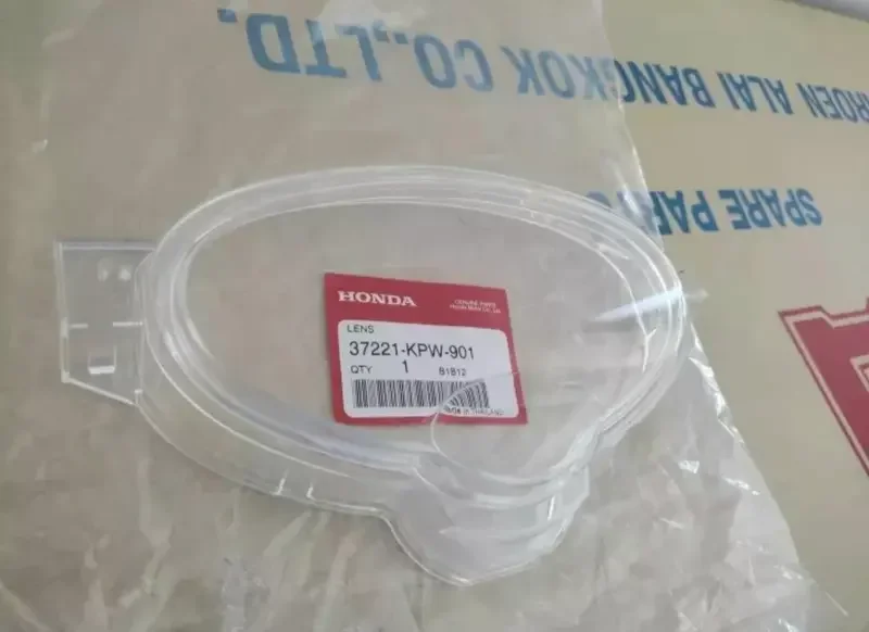 ภาพสินค้าฝาครอบเรือนไมล์/แก้วครอบเรือนไมล์ Honda เวฟ125R,ดรีม125 ️อะไหล่แท้ศูนย์  รหัสอะไหล่ 37221-KPW-901 (Wave 125R,Dream 125) จากร้าน ซีเอฟ มอเตอร์พาร์ท บน Lazada ภาพที่ 4