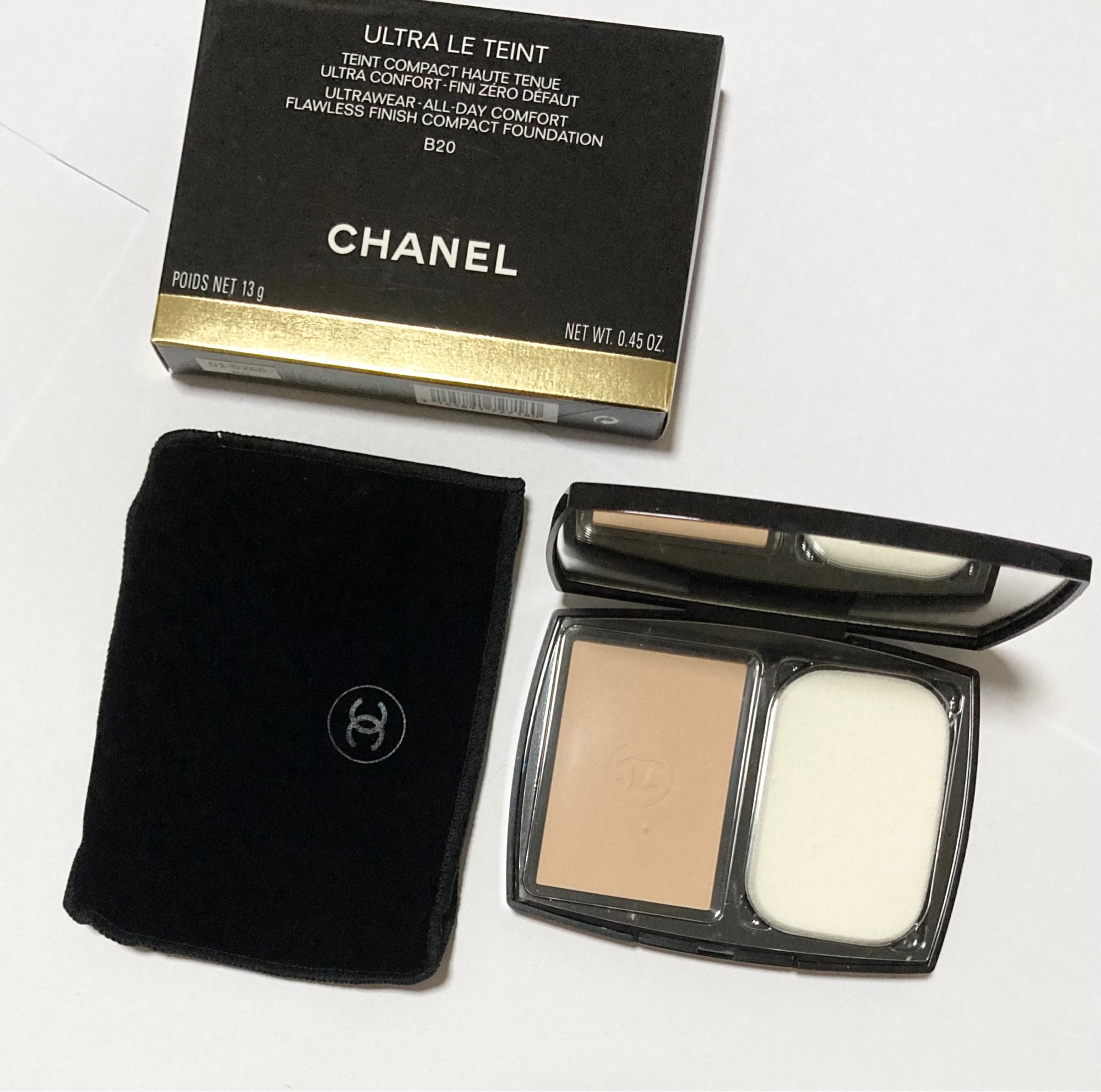  Chanel ULTRA LE TEINT Ultrawear All-Day Comfort Flawless  Finish Compact Foundation 0.45oz/13g (B20) : Beauty & Personal Care