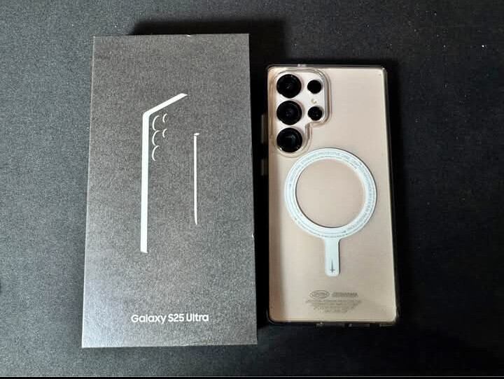 Samsung Galaxy S25 Ultra 512Gb ราคา 20,000 บาท*ส่งฟรี
