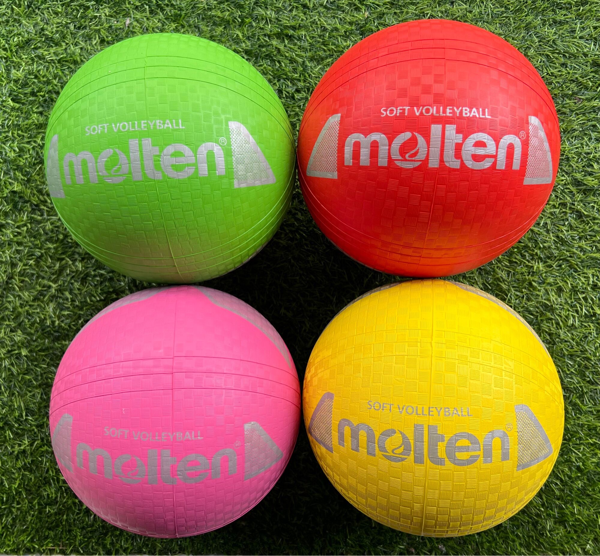 วอลเลย์บอลยางและบอลเอนกประสงค์ Molten Rubber Soft Valleyball for Children S2Y1250-Y, P, G,R ขนาด 62-65 ซม. ผิวนุ่มมาก เด็กเล็กเล่นได้ ราคา 179 บาท*ส่งฟรี