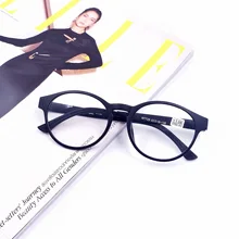 ภาพขนาดย่อของภาพหน้าปกสินค้าแว่นตาสายตายาว M7728 จากร้าน Meng Qi  Glasses บน Lazada