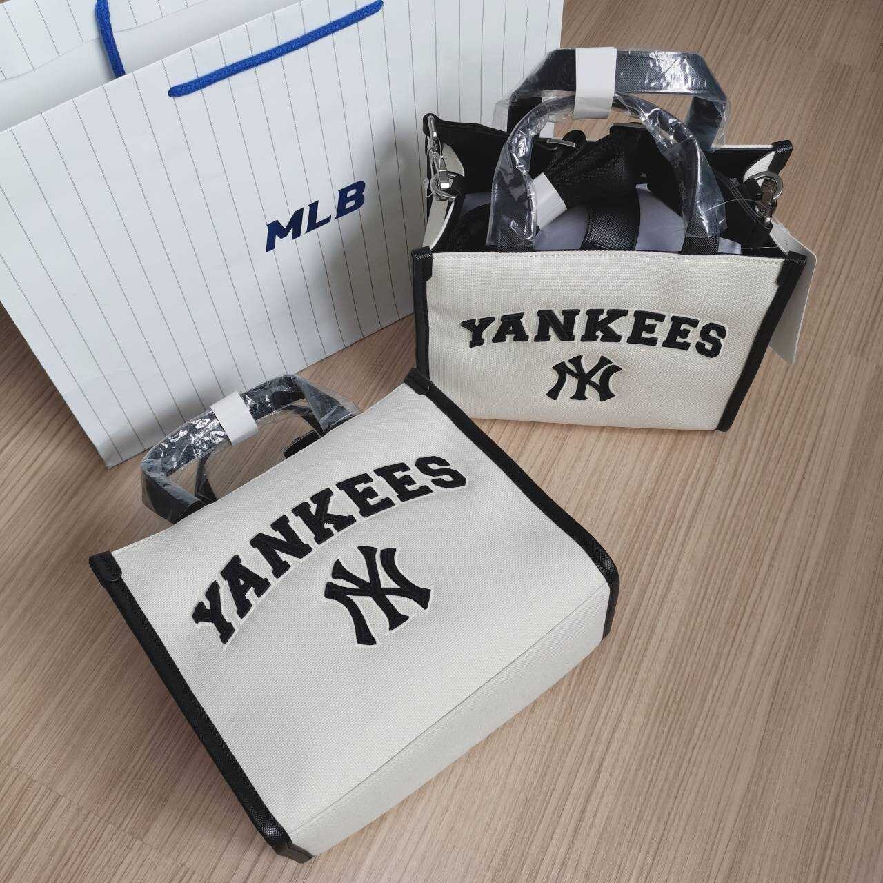 🖤แท้ 💯%🖤 กระเป๋า MLB Varsity basic canvas mini tote bag