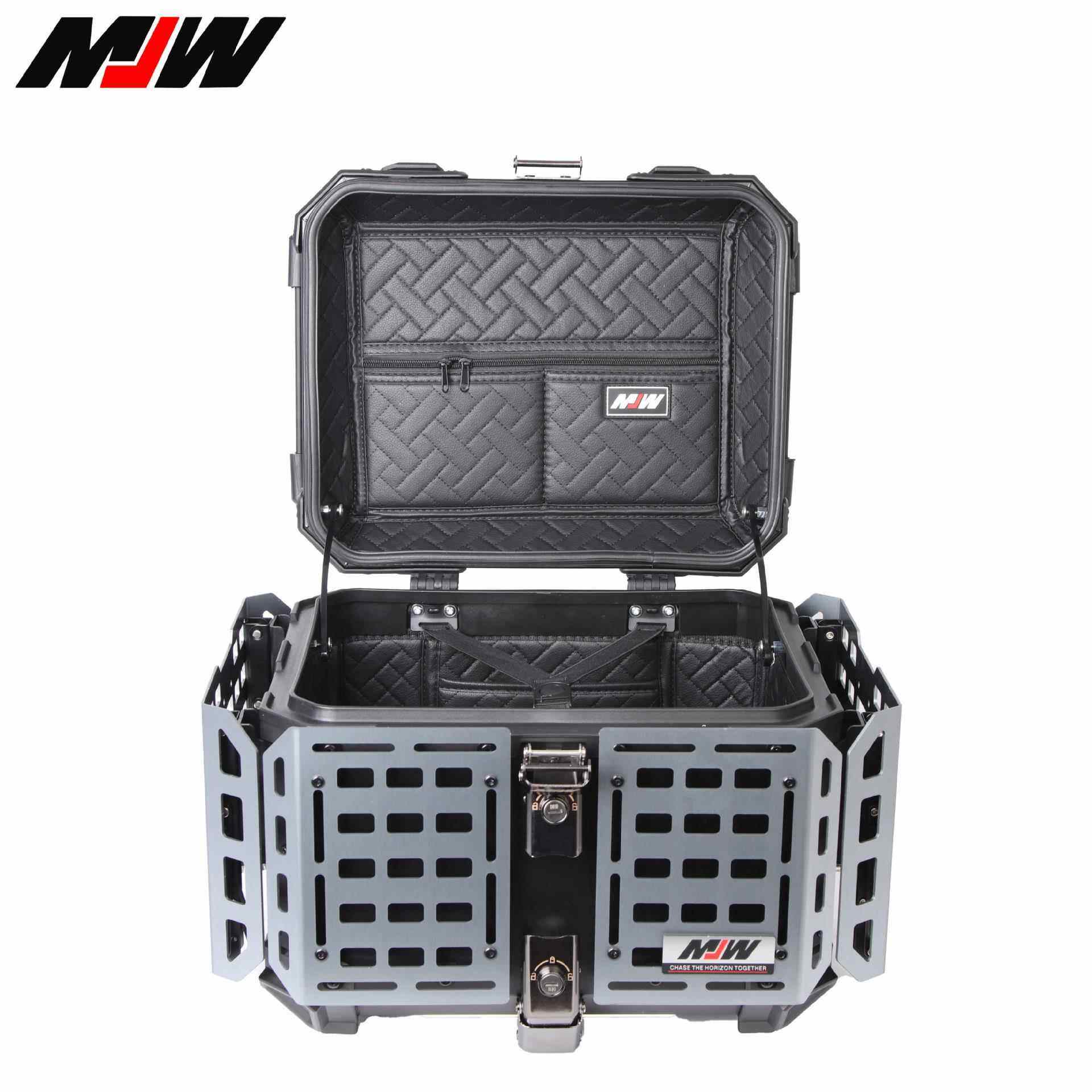 BONINGYU | Multifunctional Portable Black Trunk 45L ราคา 9,540 บาท*ส่งฟรี