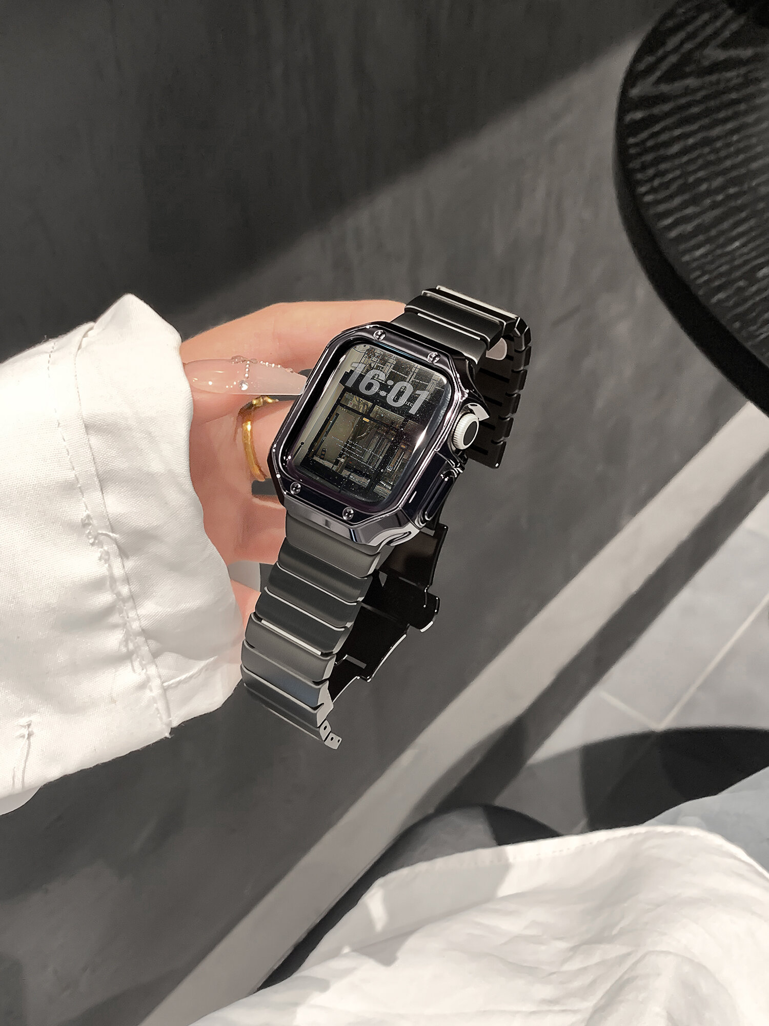 Uhada | Summer Metal Fashion Band for Smart Watch ราคา 331 บาท*ส่งฟรี