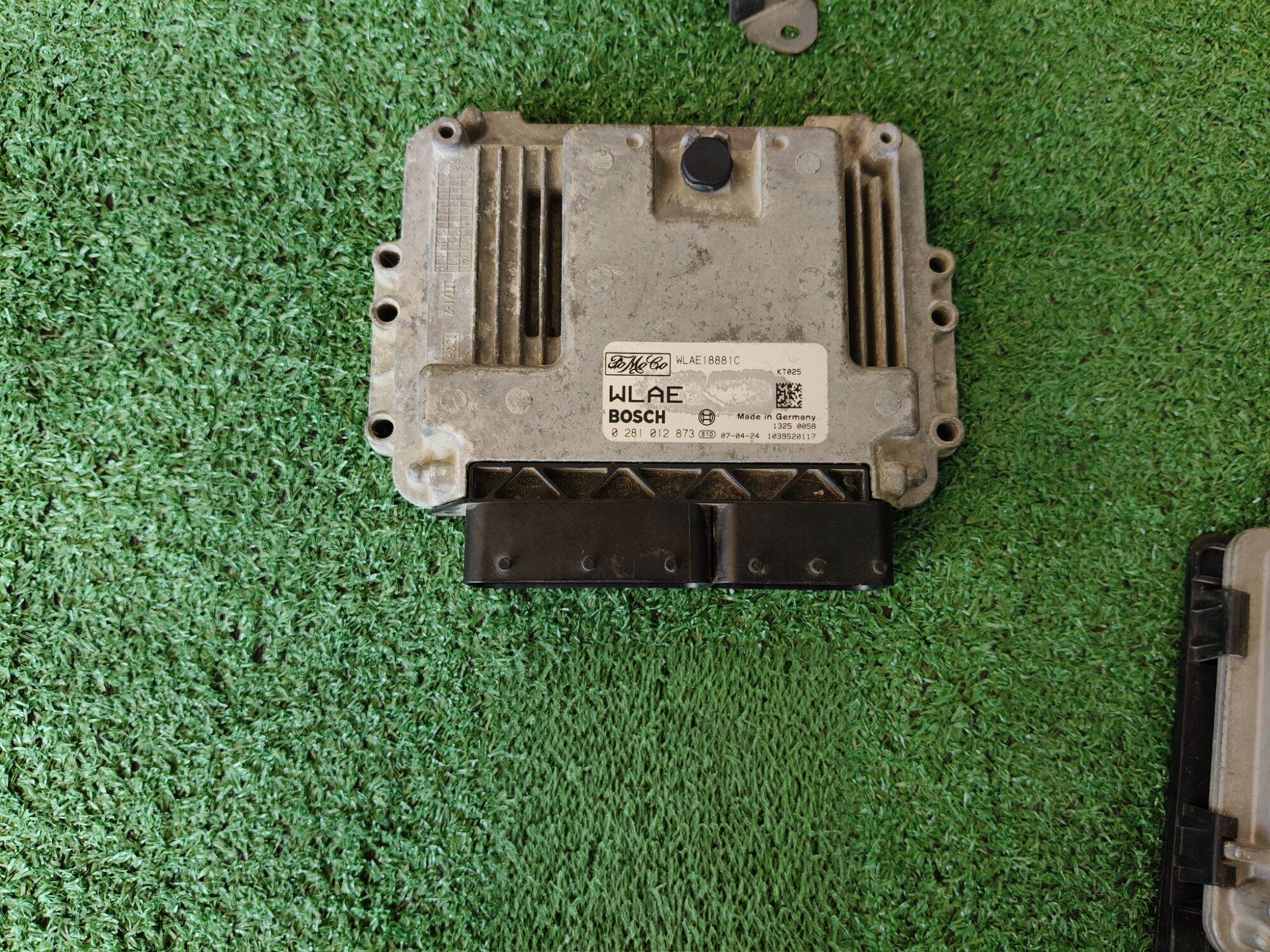 กล่อง ECU (ford ranger /mazda bt-50) แท้ถอดสินค้ามีรับประกัน ราคา 22,000 บาท*ส่งฟรี