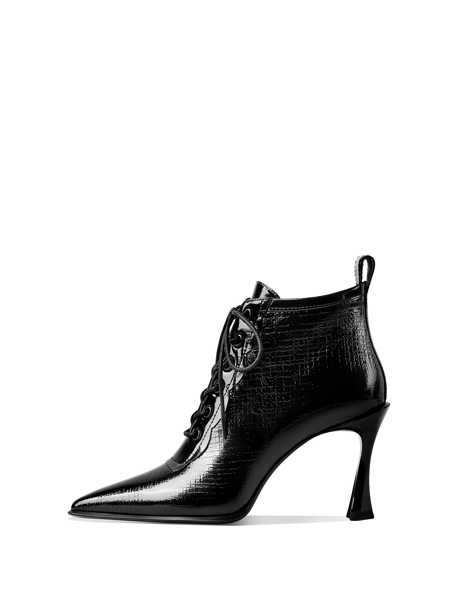 HOOV | Original Black Leather High Heel Women's Ankle Boots ราคา 8,159 บาท*ส่งฟรี