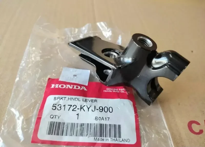 ภาพสินค้าหูยึดกระจก/ขายึดมือครัช MSX CBR 250 ข้างซ้าย ️อะไหล่แท้ศูนย์ Honda   รหัส 53172-KYJ-900 จากร้าน ซีเอฟ มอเตอร์พาร์ท บน Lazada ภาพที่ 3