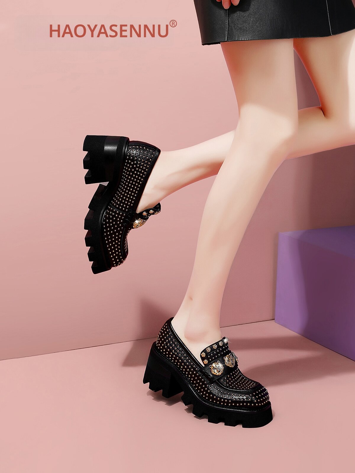 HAOYASENNU | Studded High-Heel Loafers ราคา 8,549 บาท*ส่งฟรี